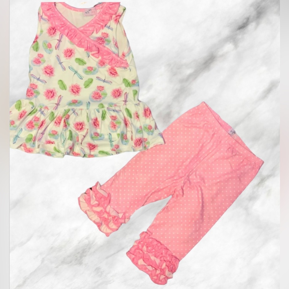 NWT. Lilly’s Lilly Pond Capri Set